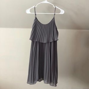 Paraella grey pleated dress